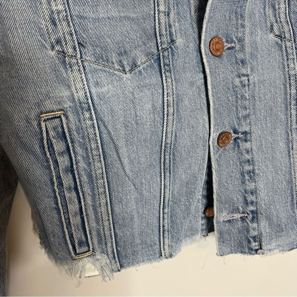 NWOT ETICA Lennox Mini Cropped Trucker Denim Blue Women's Jacket - Picture 8 of 13